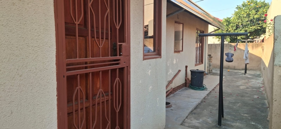 3 Bedroom Property for Sale in Mabopane Unit X North West